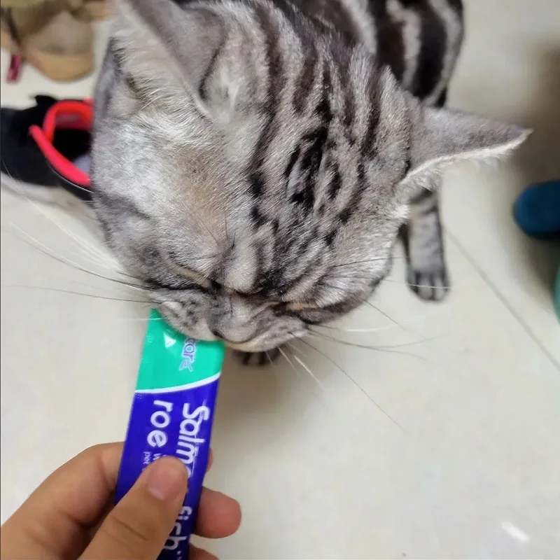 kf-S6c91577e82f94c708c63608069d3db7fy High quality Mixed Flavor 30 Strips Cat Strips Young Cat Wet Food Pack Nutrition Abalone Tuna Chicken Formula Cat Liquid Snacks - Image 1