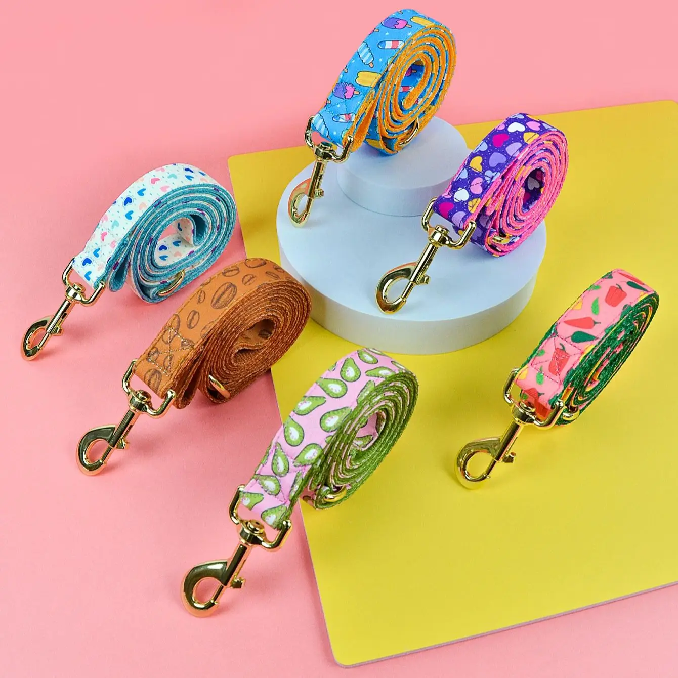 kf-S4b1a240af7ea4981aa0be258d3c3579eR Valentine's Day and New Year Gifts for Dog Lovely Pet Traction Rope Double-Sided Printing Pet Dog And Cat - Image 1